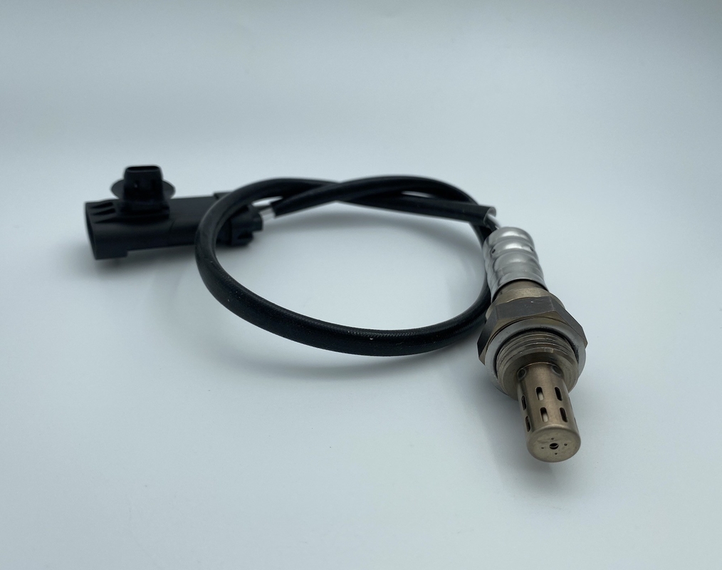 Wymiana czujnika lambda CHICO dla Citroen Peugeot Renault 1628SW 8200052063 A2C59513326